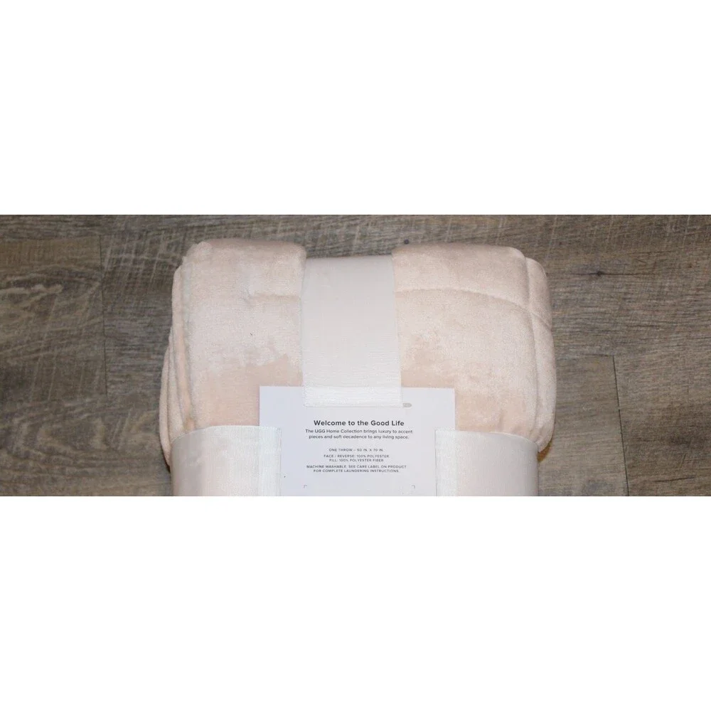 UGG Dasha Reversible Shearling Lined 50